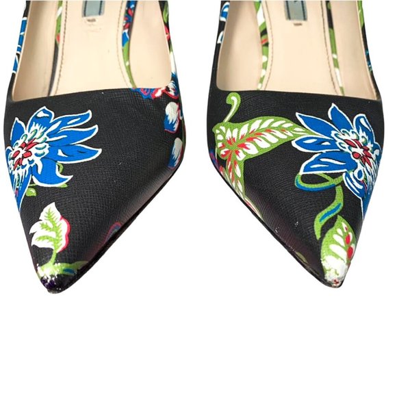 ^SOLD* PRADA Authentic Dark Floral Print Saffiano Leather Pumps - Picture 3 of 7